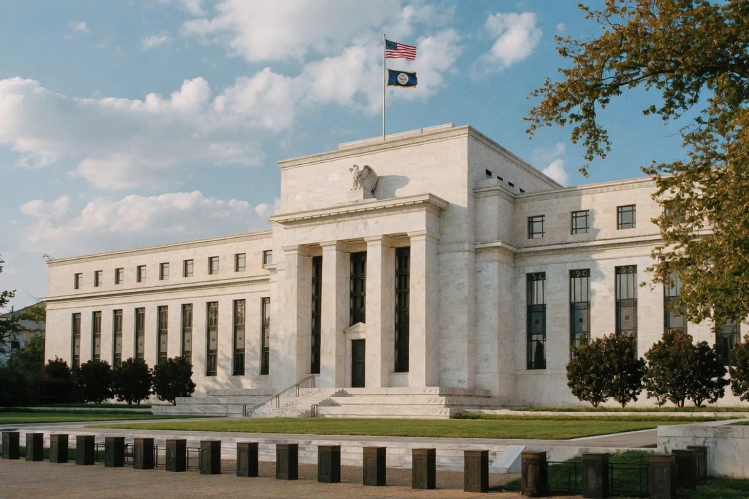 Fed Vows to Deliver Price Stability in Monetary Policy Report